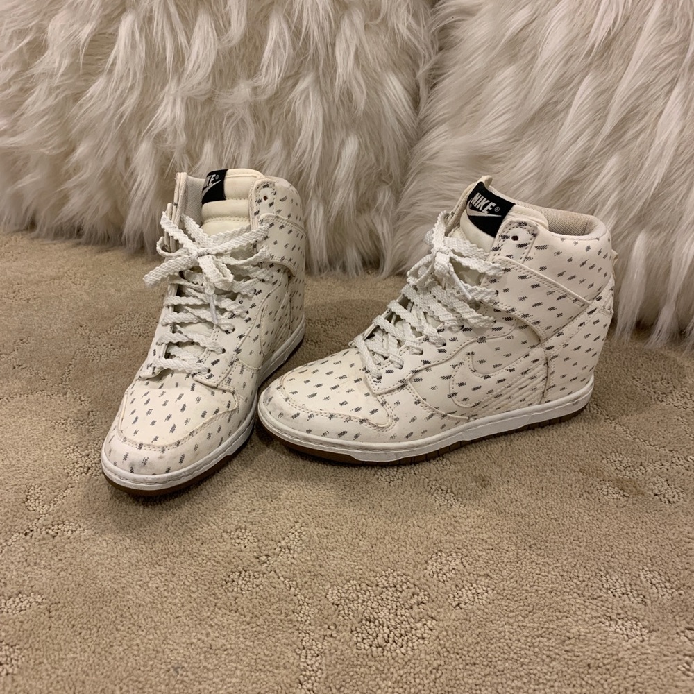 Nike women’s sky hi wedge